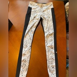 Lulu leggings size 4